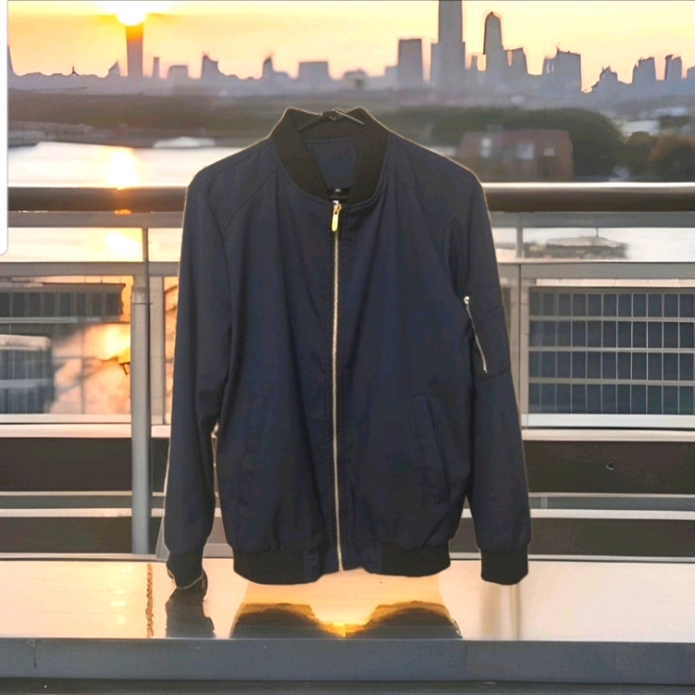Pre-loved  Unbranded Men’s Navy Blue Bomber Jacket Sz xs Equivalent to a Boys lg